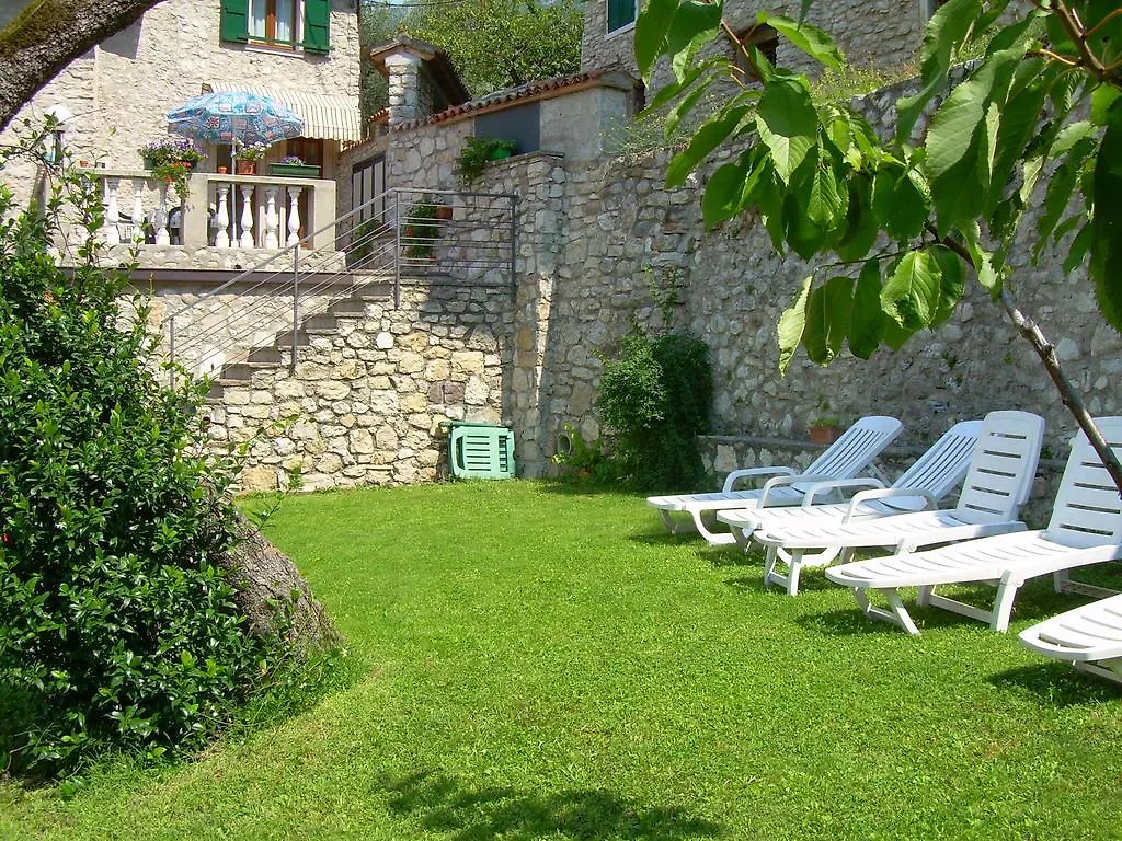 Casa Margherita Brenzone sul Garda Włochy